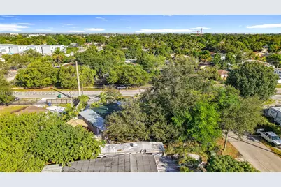 1860 NW 127th St, Miami, FL 33167 - Photo 41