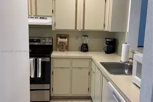 13283 Pineapple Palm Ct, Delray Beach, FL 33484 - Photo 11