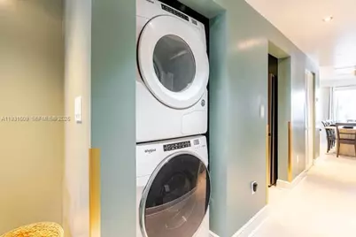 1020 6th St, Miami Beach, FL 33139 - Photo 11