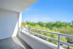 20355 NE 34th Ct, Aventura, FL 33180 - Photo 23