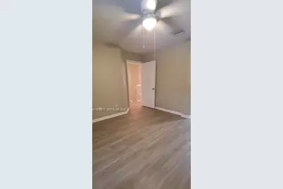 1400 Lucaya Dr, Riviera Beach, FL 33404 - Photo 9