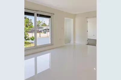 851 NW 146th St, Miami, FL 33168 - Photo 3