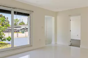 851 NW 146th St, Miami, FL 33168 - Photo 3