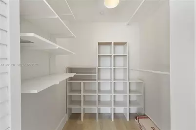 7600 Collins Ave #615, Miami Beach, FL 33141 - Photo 19