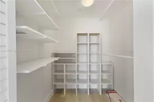 7600 Collins Ave, Miami Beach, FL 33141 - Photo 19