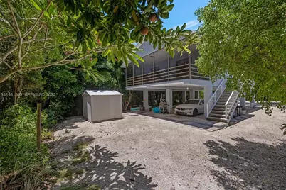 139 N Bay Harbor Dr, Key Largo, FL 33037 - Photo 29