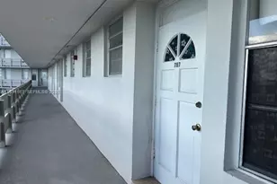 1401 NE Miami Gardens Dr, Miami, FL 33179 - Photo 11