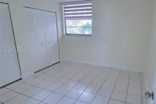 10090 NW 80th Ct, Hialeah Gardens, FL 33016 - Photo 11