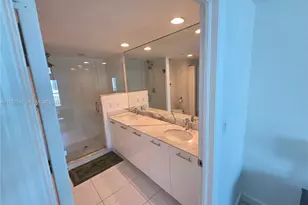 500 Brickell Ave, Miami, FL 33131 - Photo 23