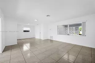 9480 NW 24th Pl, Sunrise, FL 33322 - Photo 9