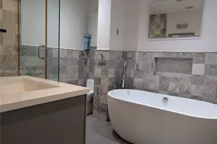 6061 Collins Ave, Miami Beach, FL 33140 - Photo 9