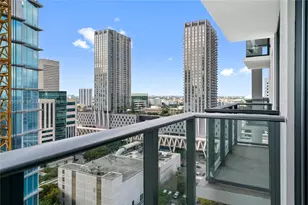 11 NE 6th St, Miami, FL 33132 - Photo 61