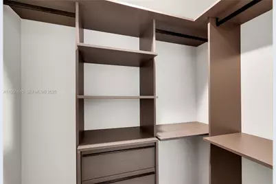 11 NE 6th St #2204, Miami, FL 33132 - Photo 13