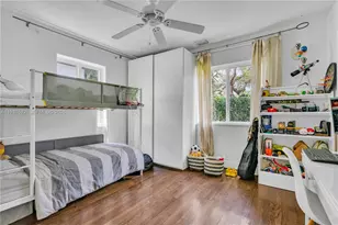 419 SW 30th Rd, Miami, FL 33129 - Photo 15