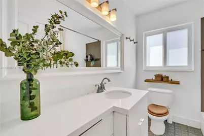 419 SW 30th Rd, Miami, FL 33129 - Photo 13