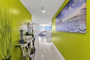 17111 Biscayne Blvd, North Miami Beach, FL 33160 - Photo 9