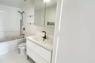 690 SW 1st Ct, Miami, FL 33130 - Photo 17