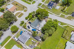 901 NW 34th Terrace, Lauderhill, FL 33311 - Photo 21