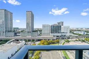 11 NE 6th St, Miami, FL 33132 - Photo 19