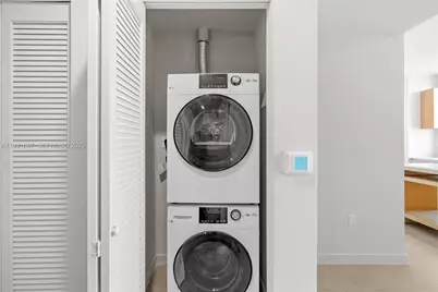 11 NE 6th St #2101, Miami, FL 33132 - Photo 25