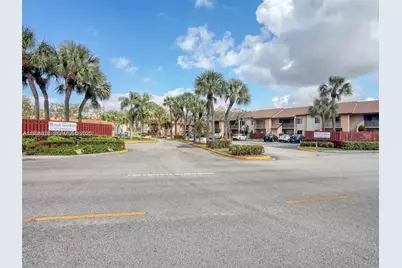 8041 Southgate Blvd #H1, North Lauderdale, FL 33068 - Photo 1