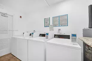 8609 SW 68th Ct, Pinecrest, FL 33156 - Photo 9