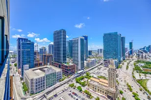 398 NE 5th St, Miami, FL 33132 - Photo 17