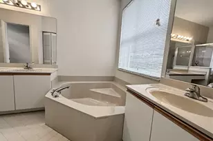 807 Sand Creek Cir, Weston, FL 33327 - Photo 11