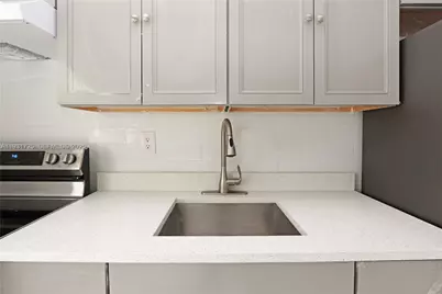 3601 SW 44th Ave, West Park, FL 33023 - Photo 13