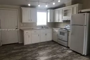 22884 Dolphin Rd, Boca Raton, FL 33428 - Photo 3