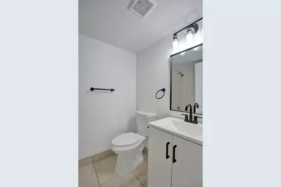 1891 N 61st Ave #B215, Hollywood, FL 33024 - Photo 31