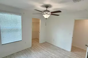 6821 Blue Moon Wy, Sun City Center, FL 33573 - Photo 21