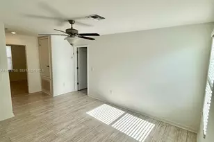 6821 Blue Moon Wy, Sun City Center, FL 33573 - Photo 27