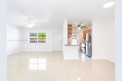 8704 NW 35th St, Coral Springs, FL 33065 - Photo 3