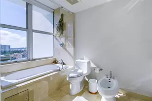 3131 NE 188th St, Aventura, FL 33180 - Photo 15