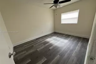 20431 NW 46th Ave, Miami Gardens, FL 33055 - Photo 9