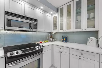 6900 Bay Dr #5K, Miami Beach, FL 33141 - Photo 19
