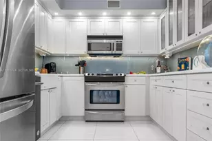 6900 Bay Dr, Miami Beach, FL 33141 - Photo 17