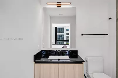 225 N Miami Ave #1012, Miami, FL 33132 - Photo 31