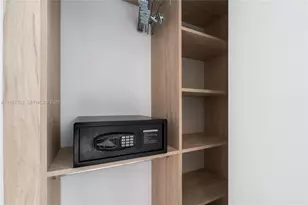 225 N Miami Ave, Miami, FL 33132 - Photo 21