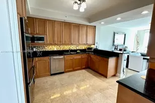 20201 E Country Club Dr, Aventura, FL 33180 - Photo 23