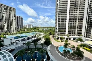 20201 E Country Club Dr, Aventura, FL 33180 - Photo 55