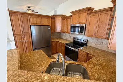 1525 Estancia Cir, Weston, FL 33327 - Photo 5