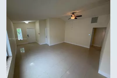 1525 Estancia Cir, Weston, FL 33327 - Photo 3