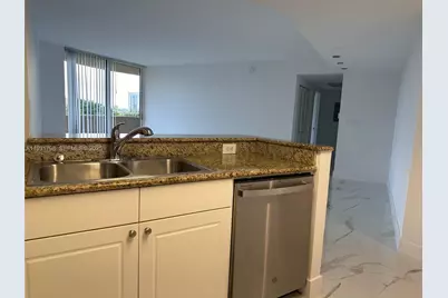 19501 W Country Club Dr #406, Aventura, FL 33180 - Photo 3