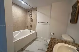 19501 W Country Club Dr, Aventura, FL 33180 - Photo 9