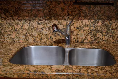 10840 Westwood Lake Dr #0, Miami, FL 33165 - Photo 11