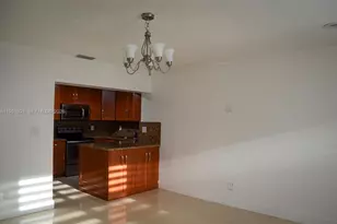 10840 Westwood Lake Dr, Miami, FL 33165 - Photo 7