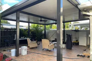 10840 Westwood Lake Dr, Miami, FL 33165 - Photo 25