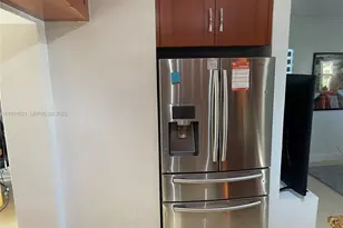 10840 Westwood Lake Dr, Miami, FL 33165 - Photo 9